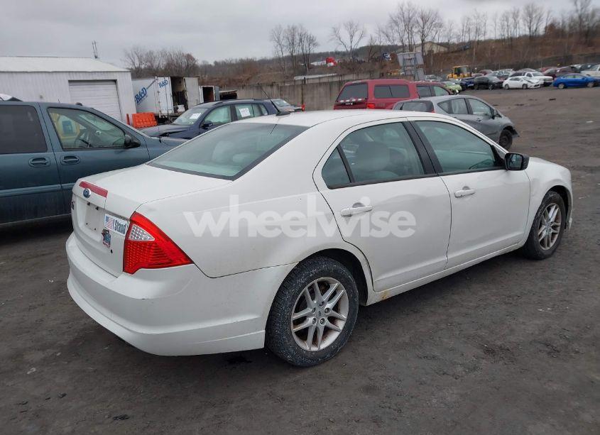 Photo 4 of 2012 Ford Fusion S (VIN 3FAHP0GA3CR209305)