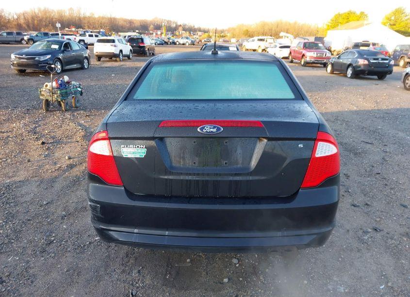 Photo 16 of 2010 Ford Fusion S (VIN 3FAHP0GA4AR152836)