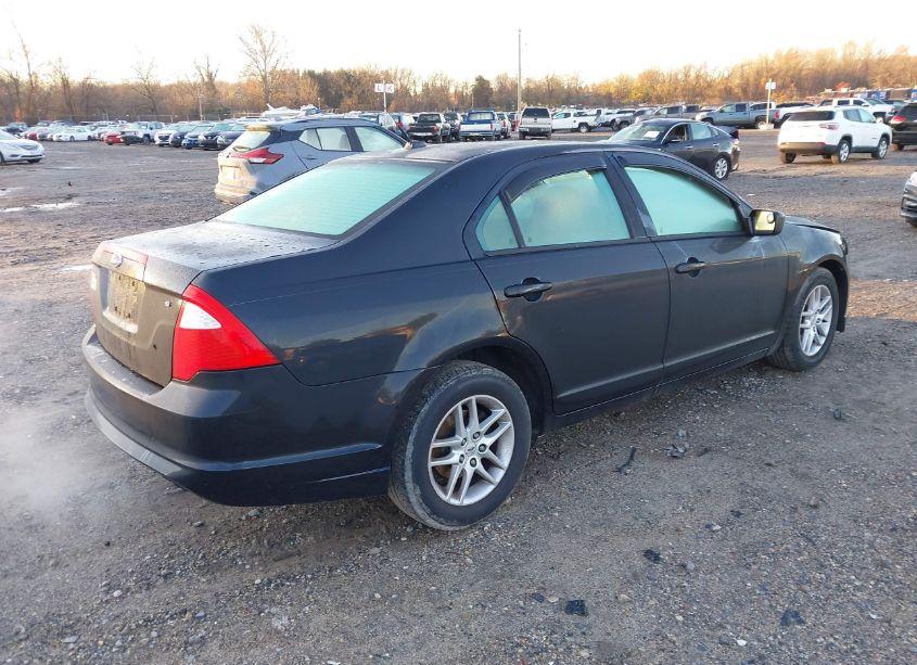 Photo 4 of 2010 Ford Fusion S (VIN 3FAHP0GA4AR152836)