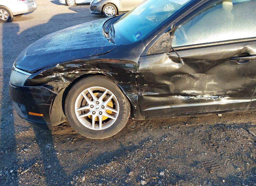 Photo 6 of 2010 Ford Fusion S (VIN 3FAHP0GA4AR152836)