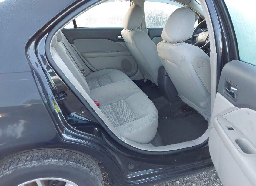 Photo 8 of 2010 Ford Fusion S (VIN 3FAHP0GA4AR152836)