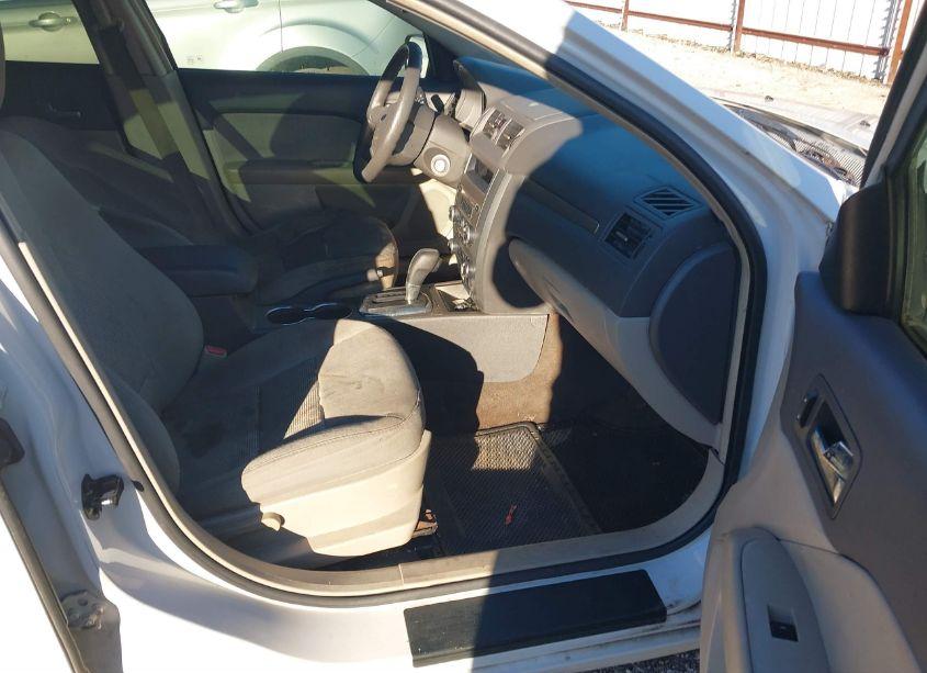 Photo 5 of 2010 Ford Fusion S (VIN 3FAHP0GA4AR238227)