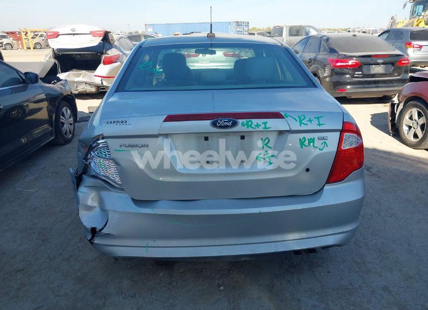 Photo 16 of 2011 Ford Fusion S (VIN 3FAHP0GA4BR121944)