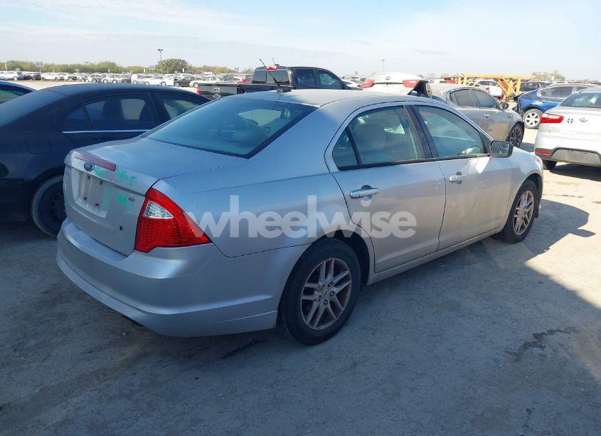 Photo 4 of 2011 Ford Fusion S (VIN 3FAHP0GA4BR121944)