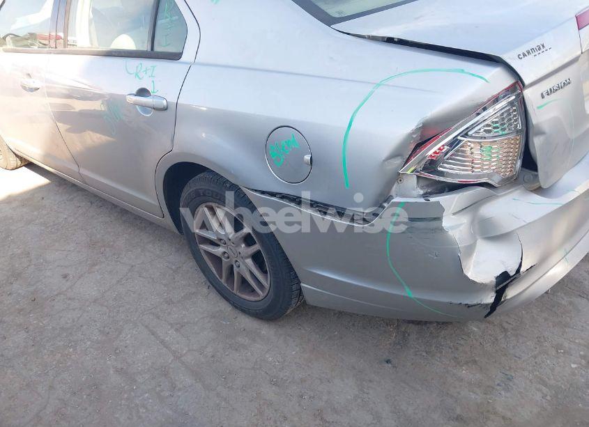 Photo 6 of 2011 Ford Fusion S (VIN 3FAHP0GA4BR121944)