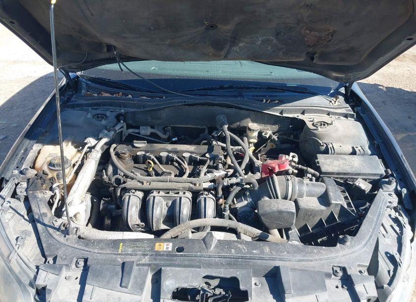 Photo 10 of 2011 Ford Fusion S (VIN 3FAHP0GA4BR210770)