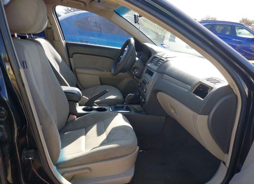 Photo 5 of 2011 Ford Fusion S (VIN 3FAHP0GA4BR210770)