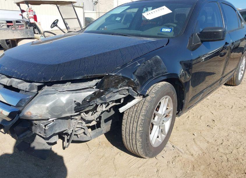 Photo 6 of 2011 Ford Fusion S (VIN 3FAHP0GA4BR210770)