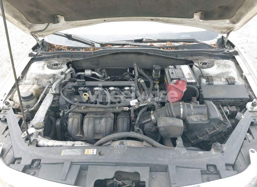 Photo 10 of 2011 Ford Fusion S (VIN 3FAHP0GA4BR268362)