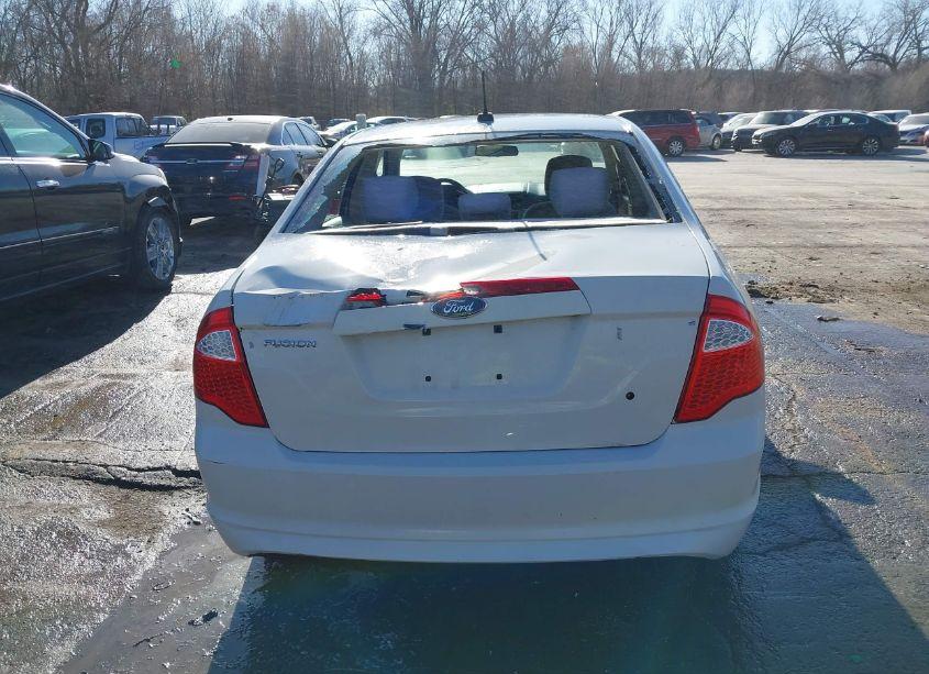 Photo 16 of 2011 Ford Fusion S (VIN 3FAHP0GA4BR279720)