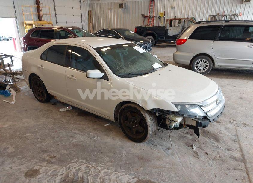 2012 Ford Fusion S (VIN 3FAHP0GA5CR123610) main photo