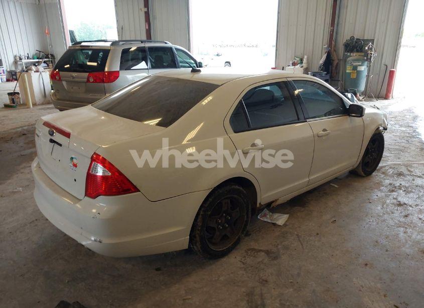 Photo 4 of 2012 Ford Fusion S (VIN 3FAHP0GA5CR123610)