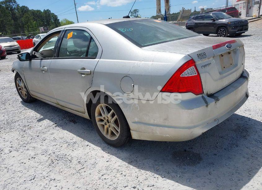 Photo 3 of 2012 Ford Fusion S (VIN 3FAHP0GA5CR127804)