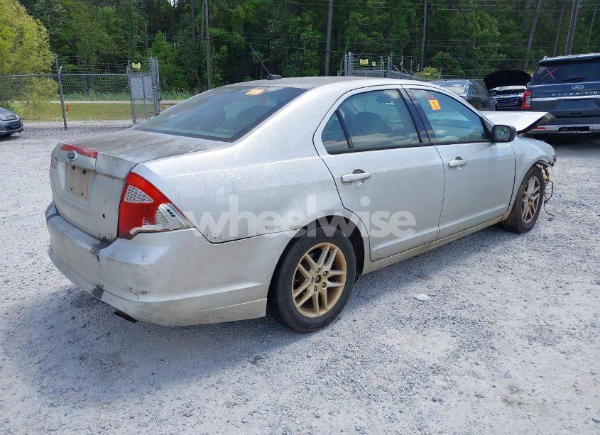 Photo 4 of 2012 Ford Fusion S (VIN 3FAHP0GA5CR127804)