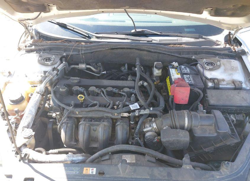 Photo 10 of 2012 Ford Fusion S (VIN 3FAHP0GA5CR128483)