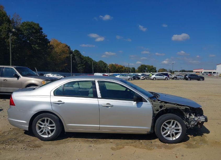 Photo 14 of 2012 Ford Fusion S (VIN 3FAHP0GA5CR128483)