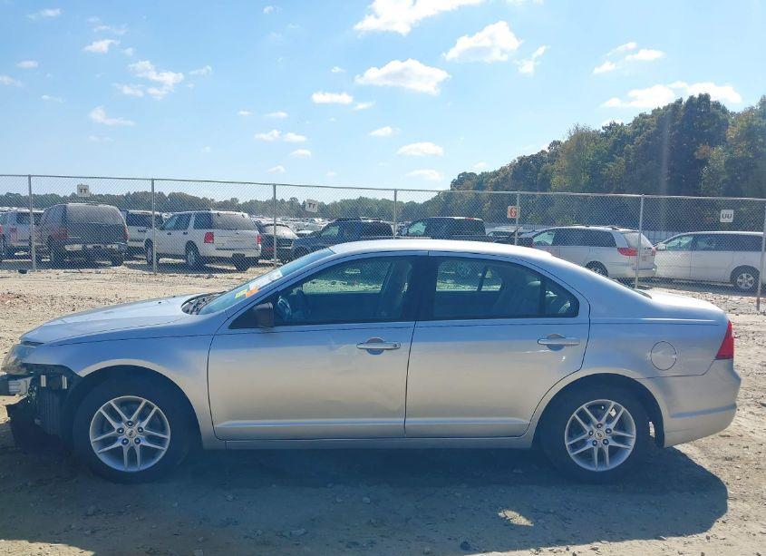 Photo 15 of 2012 Ford Fusion S (VIN 3FAHP0GA5CR128483)