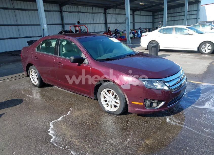 2012 Ford Fusion S (VIN 3FAHP0GA5CR347850) main photo
