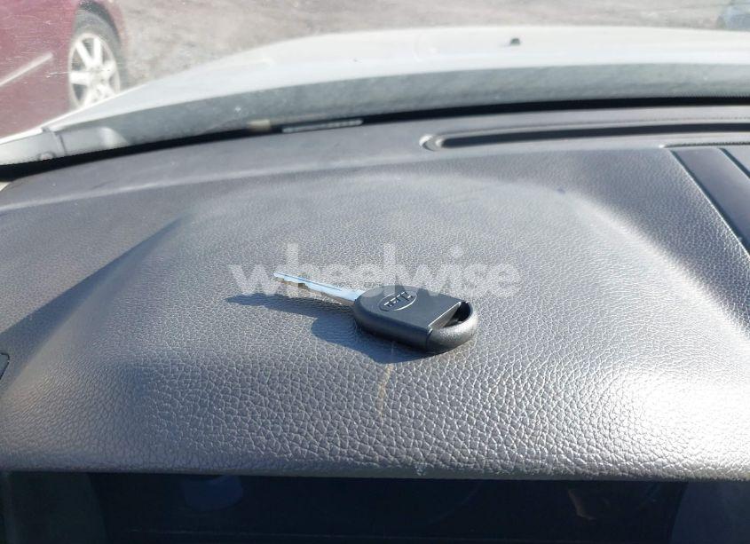 Photo 11 of 2012 Ford Fusion S (VIN 3FAHP0GA5CR356046)