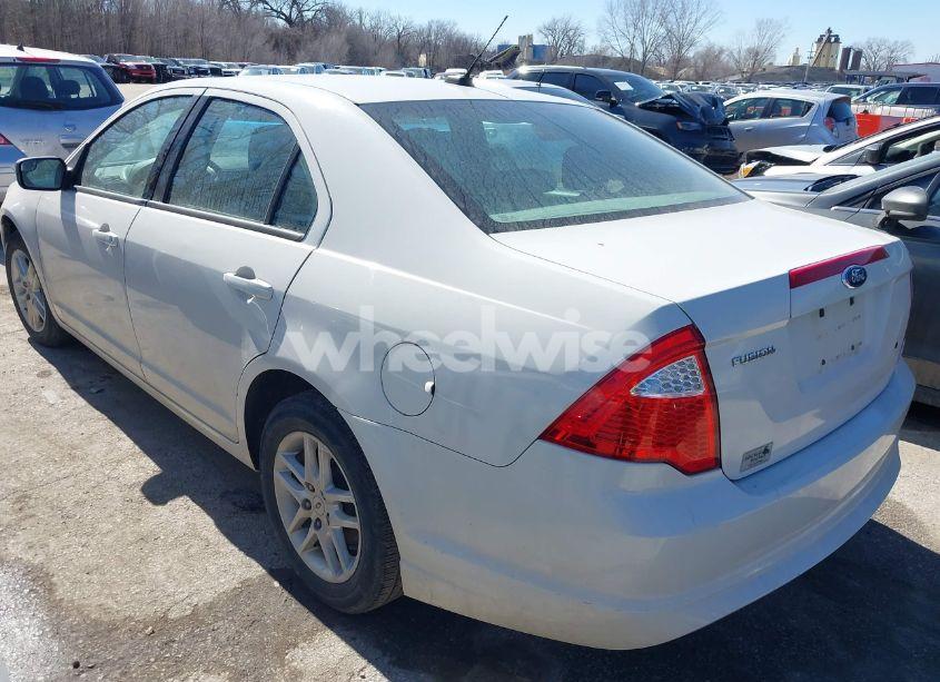 Photo 3 of 2012 Ford Fusion S (VIN 3FAHP0GA5CR356046)