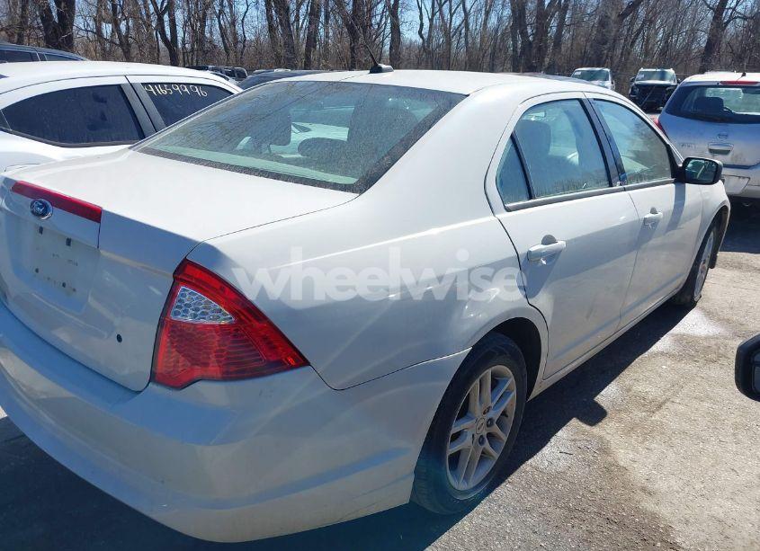 Photo 4 of 2012 Ford Fusion S (VIN 3FAHP0GA5CR356046)