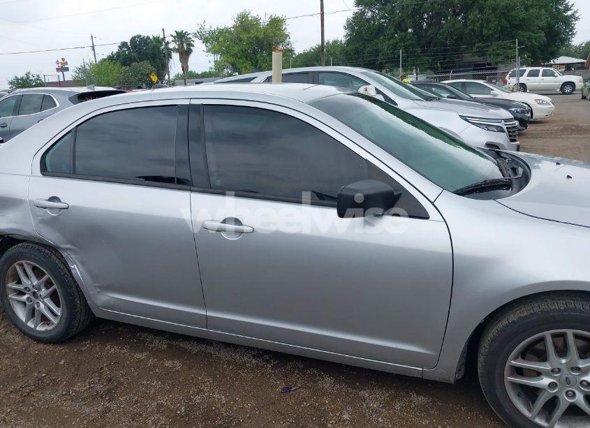 Photo 13 of 2012 Ford Fusion S (VIN 3FAHP0GA5CR364373)