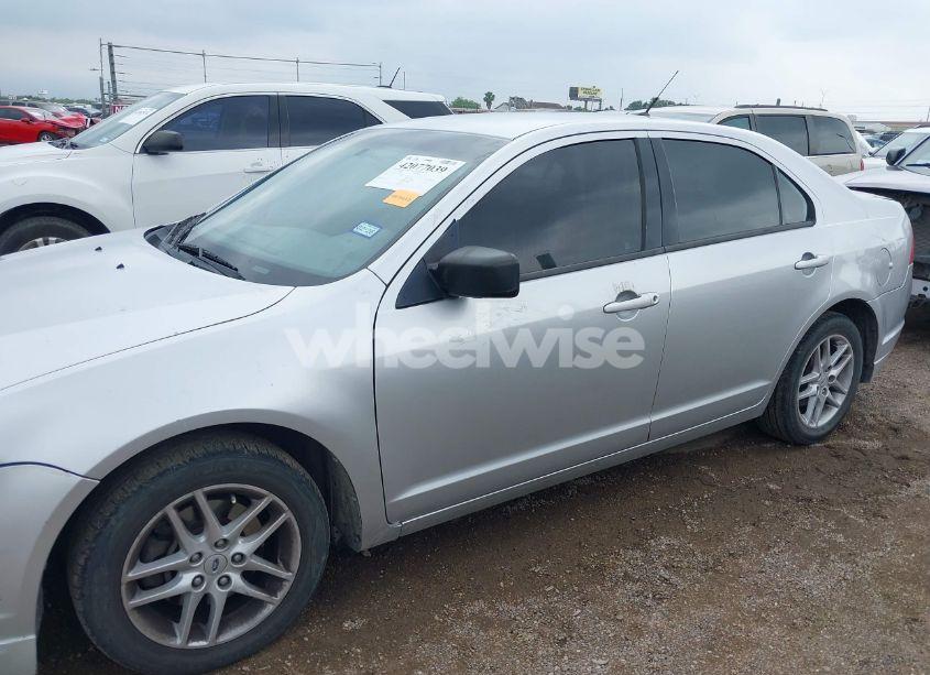 Photo 14 of 2012 Ford Fusion S (VIN 3FAHP0GA5CR364373)