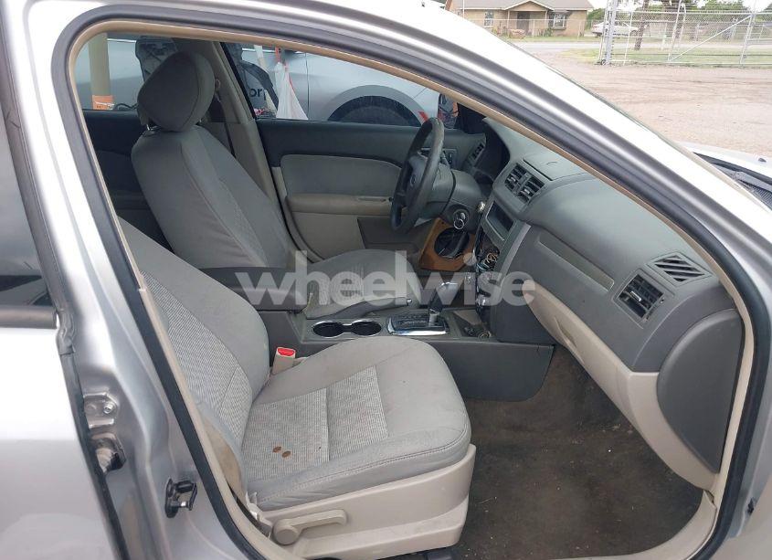 Photo 5 of 2012 Ford Fusion S (VIN 3FAHP0GA5CR364373)