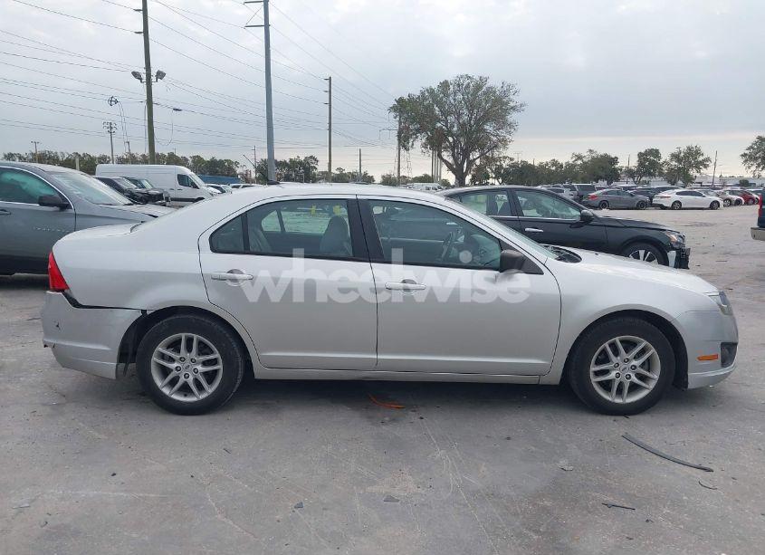 Photo 13 of 2012 Ford Fusion S (VIN 3FAHP0GA5CR449911)