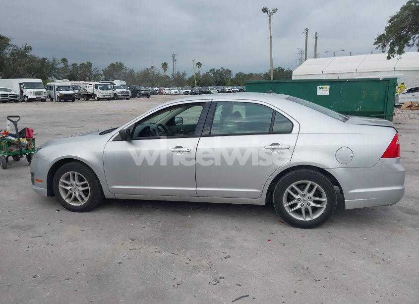 Photo 14 of 2012 Ford Fusion S (VIN 3FAHP0GA5CR449911)