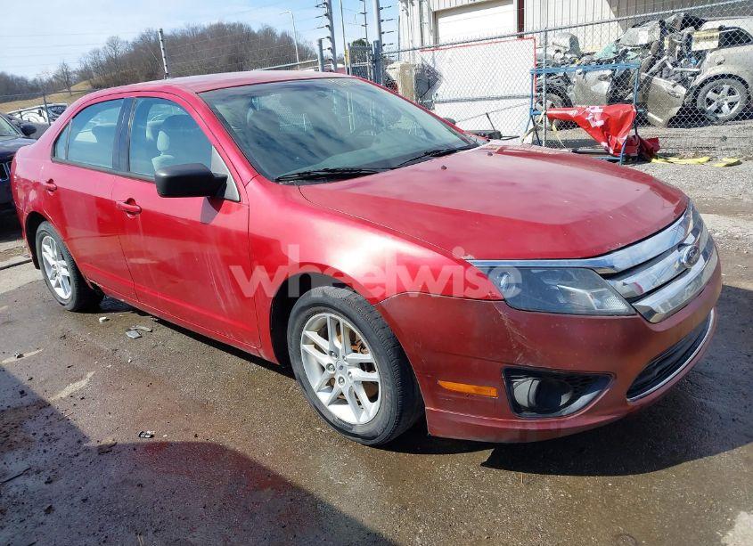 2010 Ford Fusion S (VIN 3FAHP0GA6AR291513) main photo