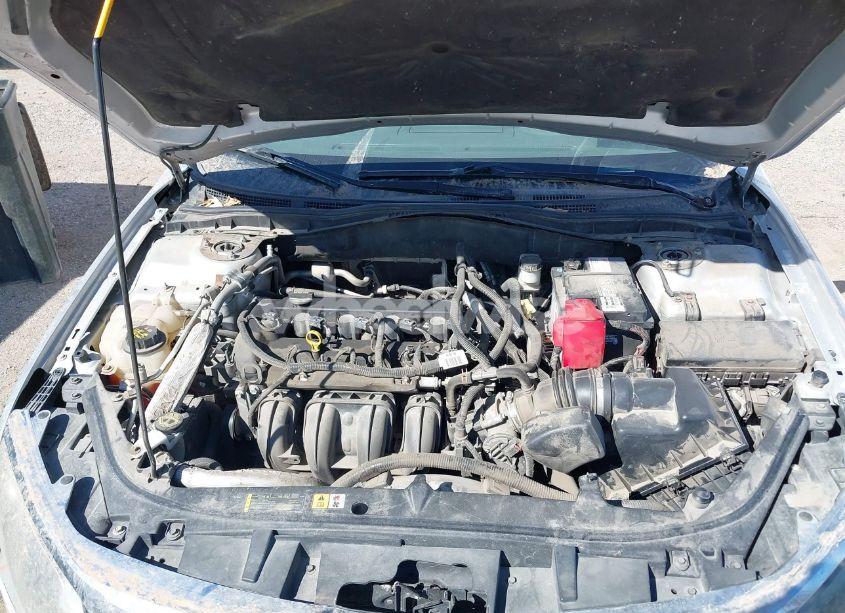 Photo 10 of 2012 Ford Fusion S (VIN 3FAHP0GA6CR441784)