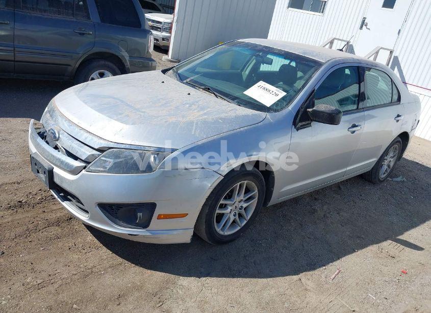 Photo 2 of 2012 Ford Fusion S (VIN 3FAHP0GA6CR441784)