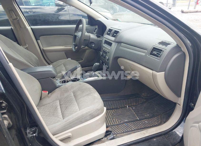 Photo 5 of 2010 Ford Fusion S (VIN 3FAHP0GA7AR197379)