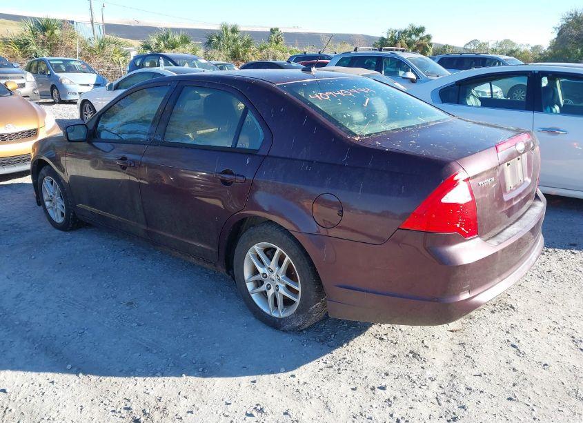 Photo 3 of 2011 Ford Fusion S (VIN 3FAHP0GA7BR304285)