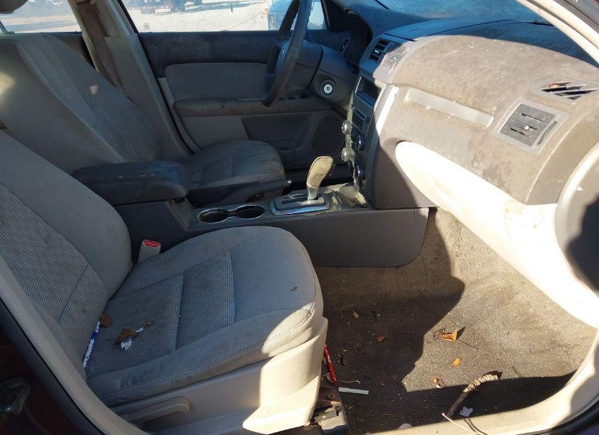 Photo 5 of 2011 Ford Fusion S (VIN 3FAHP0GA7BR304285)