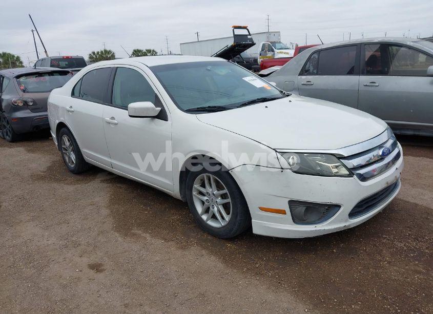 2012 Ford Fusion S (VIN 3FAHP0GA7CR222185) main photo