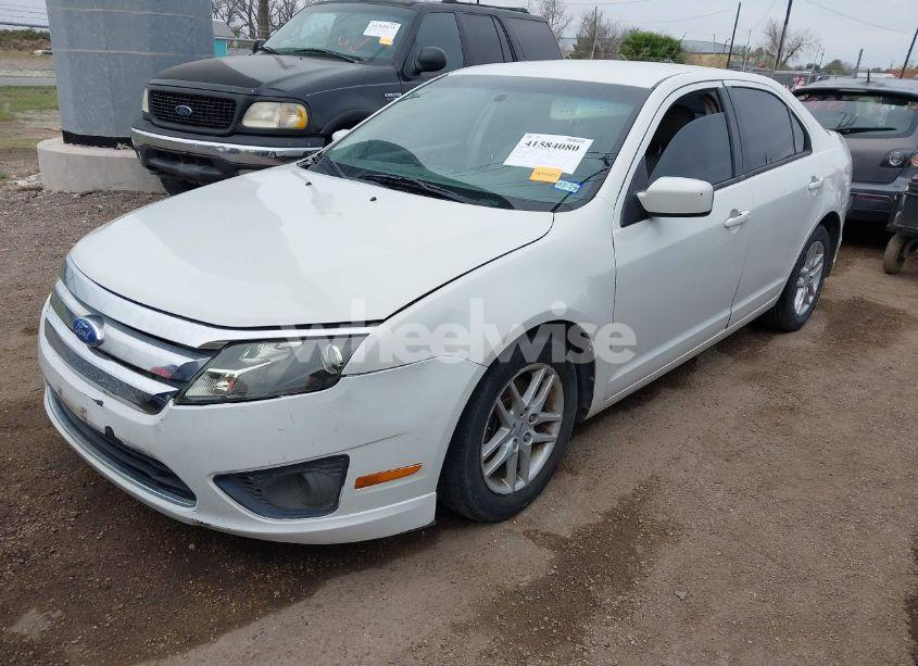 Photo 2 of 2012 Ford Fusion S (VIN 3FAHP0GA7CR222185)
