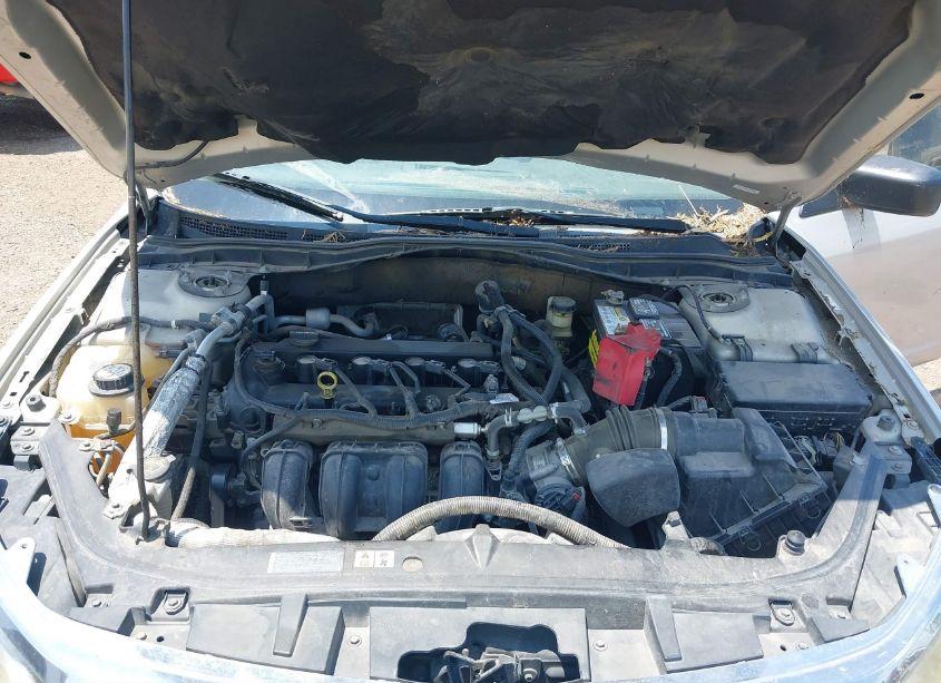 Photo 10 of 2010 Ford Fusion S (VIN 3FAHP0GA8AR104157)