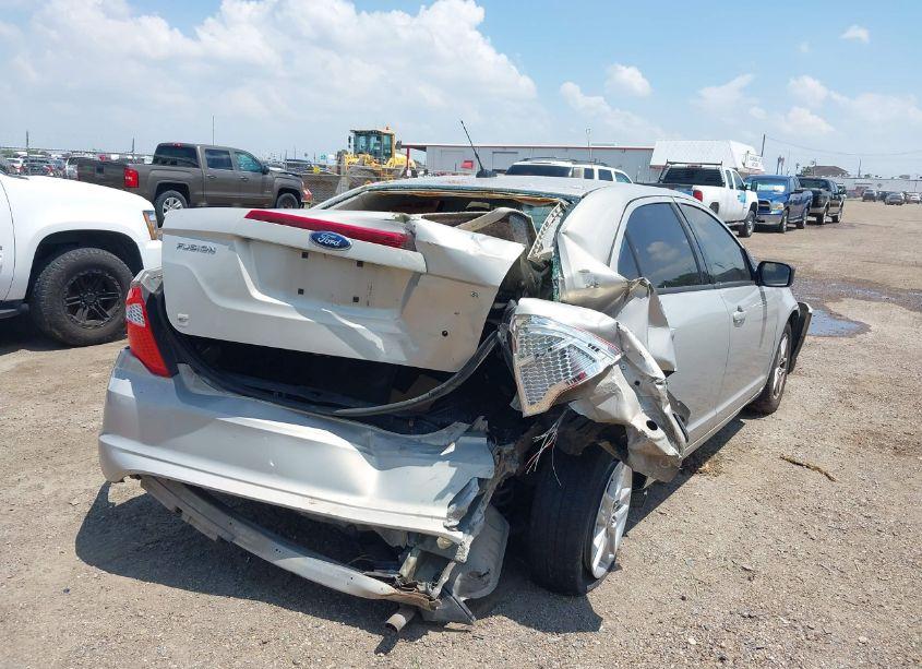 Photo 6 of 2010 Ford Fusion S (VIN 3FAHP0GA8AR104157)