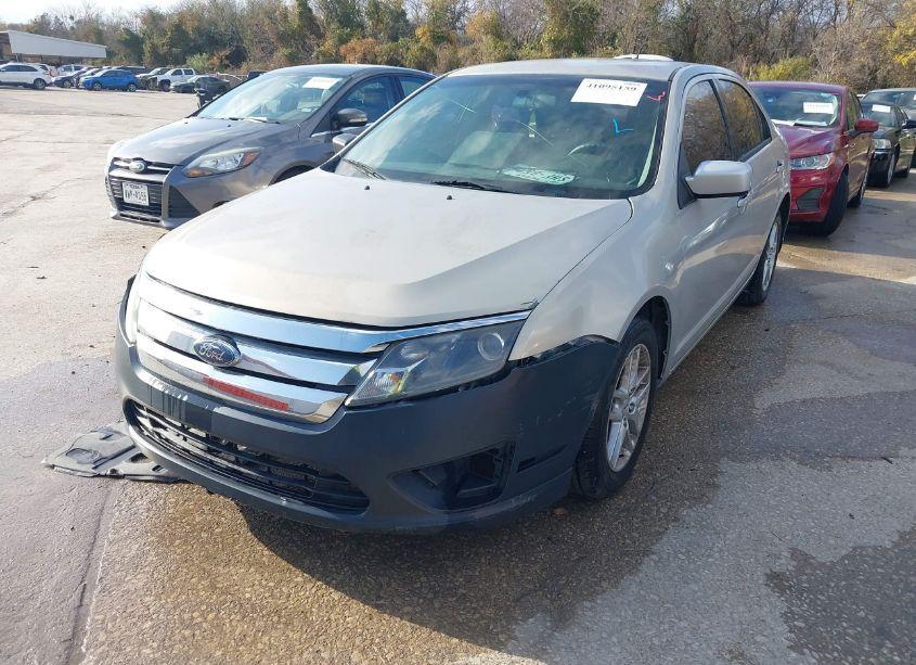 Photo 2 of 2010 Ford Fusion S (VIN 3FAHP0GA8AR208342)