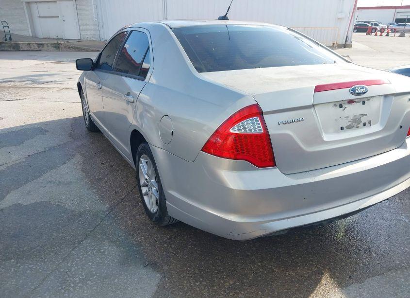 Photo 3 of 2010 Ford Fusion S (VIN 3FAHP0GA8AR208342)