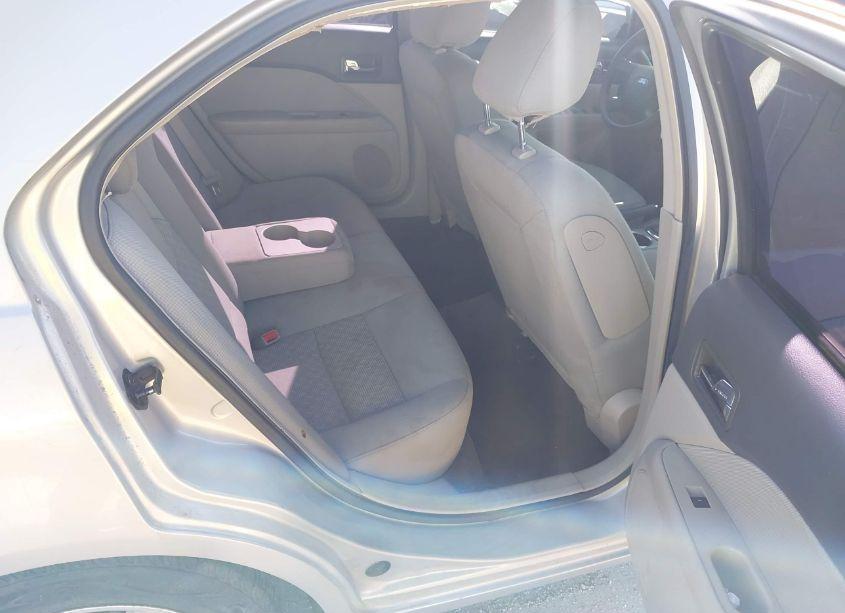 Photo 8 of 2010 Ford Fusion S (VIN 3FAHP0GA8AR208342)