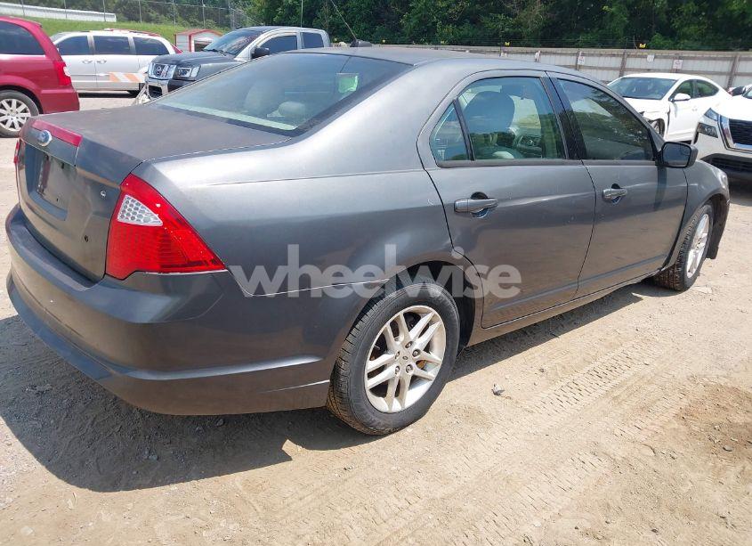 Photo 4 of 2011 Ford Fusion S (VIN 3FAHP0GA8BR239706)