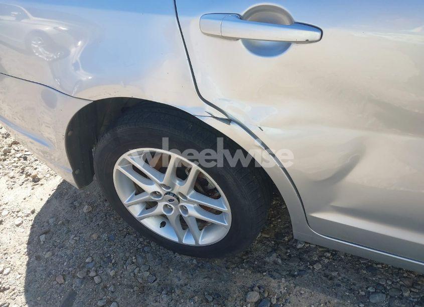 Photo 11 of 2011 Ford Fusion S (VIN 3FAHP0GA8BR337599)