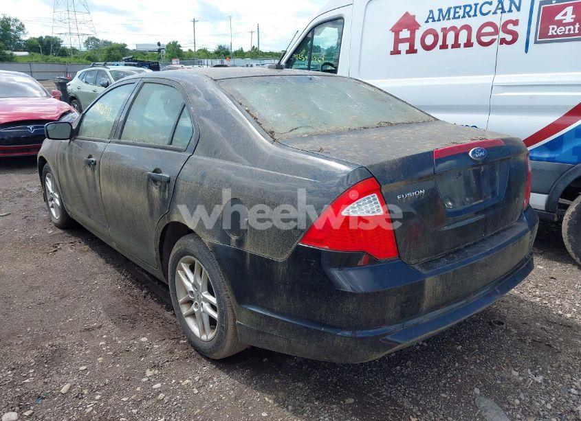 Photo 3 of 2012 Ford Fusion S (VIN 3FAHP0GA8CR136206)