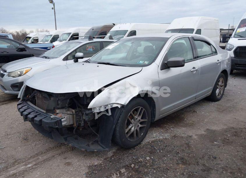 Photo 2 of 2012 Ford Fusion S (VIN 3FAHP0GA8CR263098)