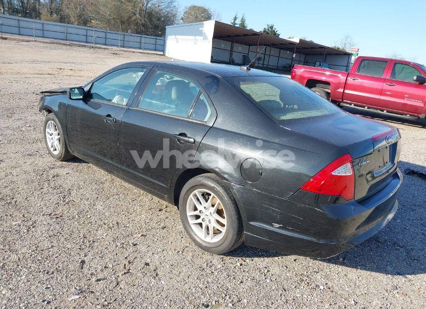 Photo 3 of 2012 Ford Fusion S (VIN 3FAHP0GA8CR269452)