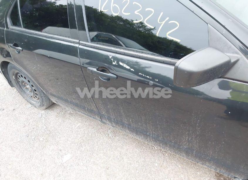 Photo 12 of 2012 Ford Fusion S (VIN 3FAHP0GA8CR360897)