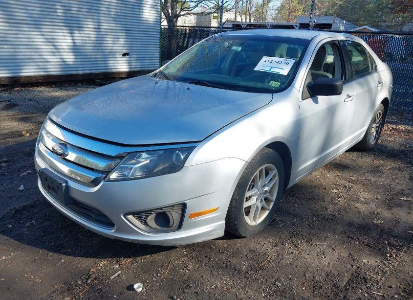 Photo 2 of 2012 Ford Fusion S (VIN 3FAHP0GA8CR419205)